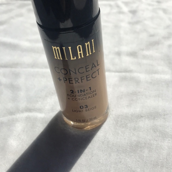 Conceal + Perfect 2-in-1 Foundation + Concealer - Picture 2 of 2